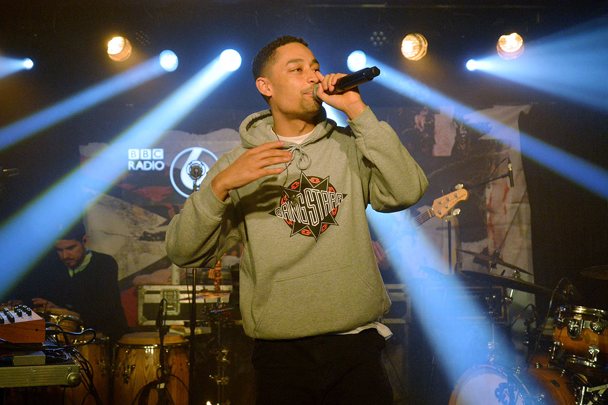 Loyle Carner on stage at the BBC Radio 6 Music Festival at Camden Dingwalls, London in March 2020 © Jim Dyson / Getty Images